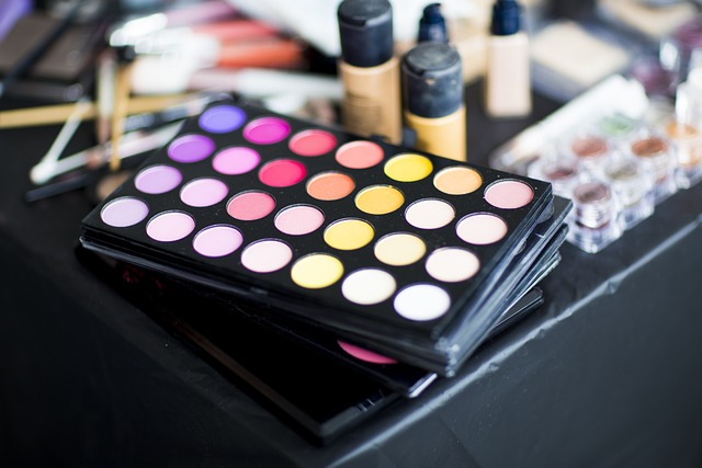 Online makeup retailers in the Emirates